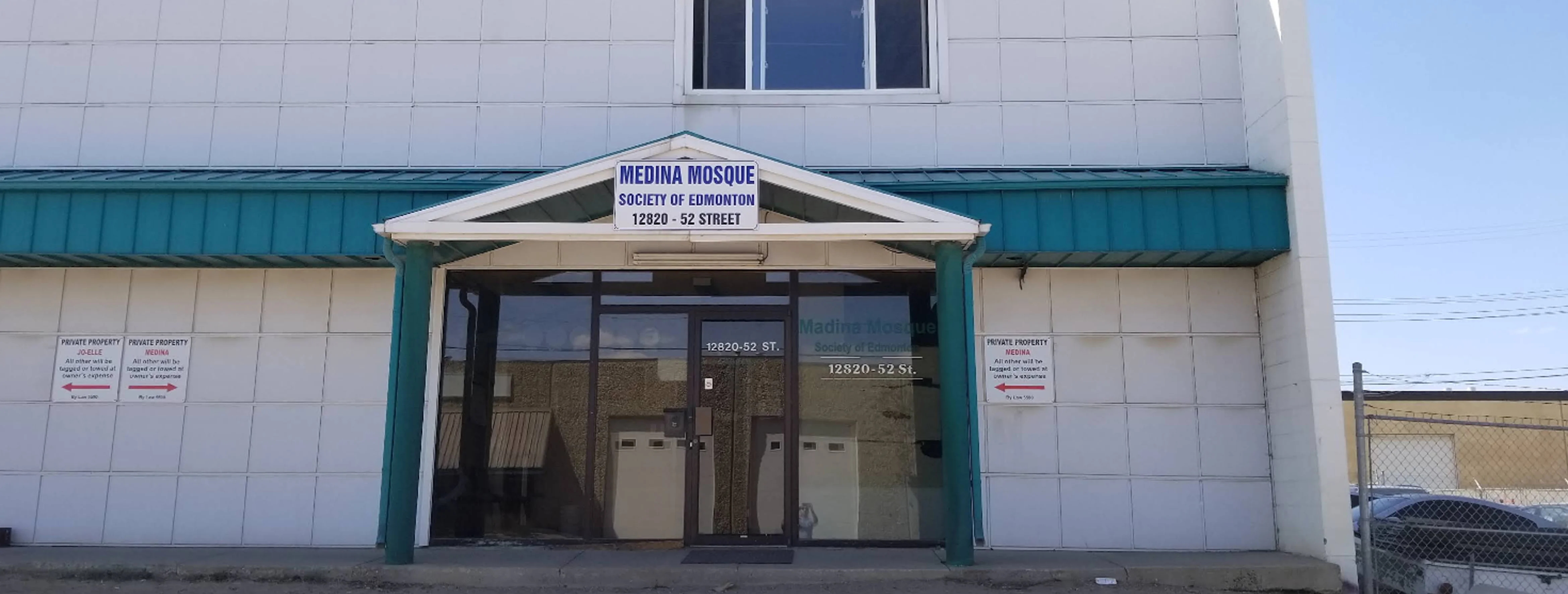 Exterior view of Al Medina Masjid Edmonton building